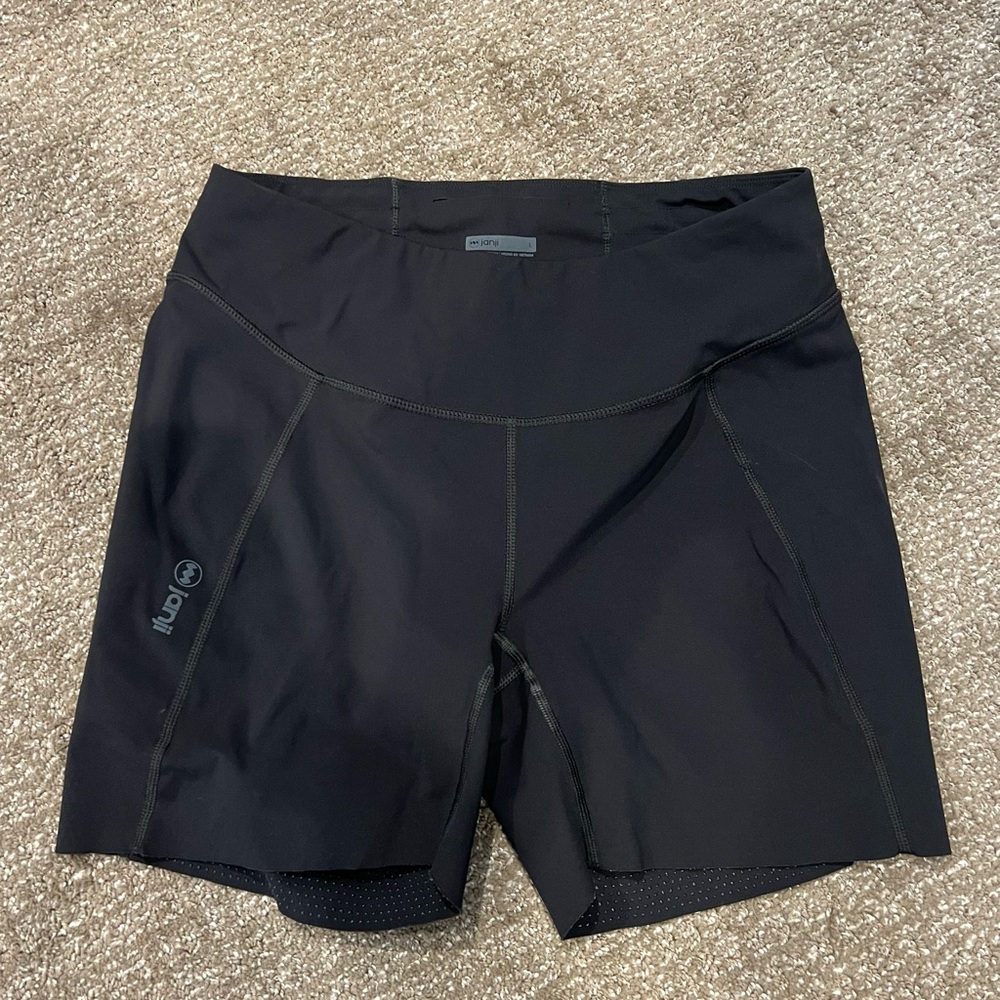 Janji Black Women's Pace Short